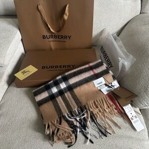 Burberry scarf